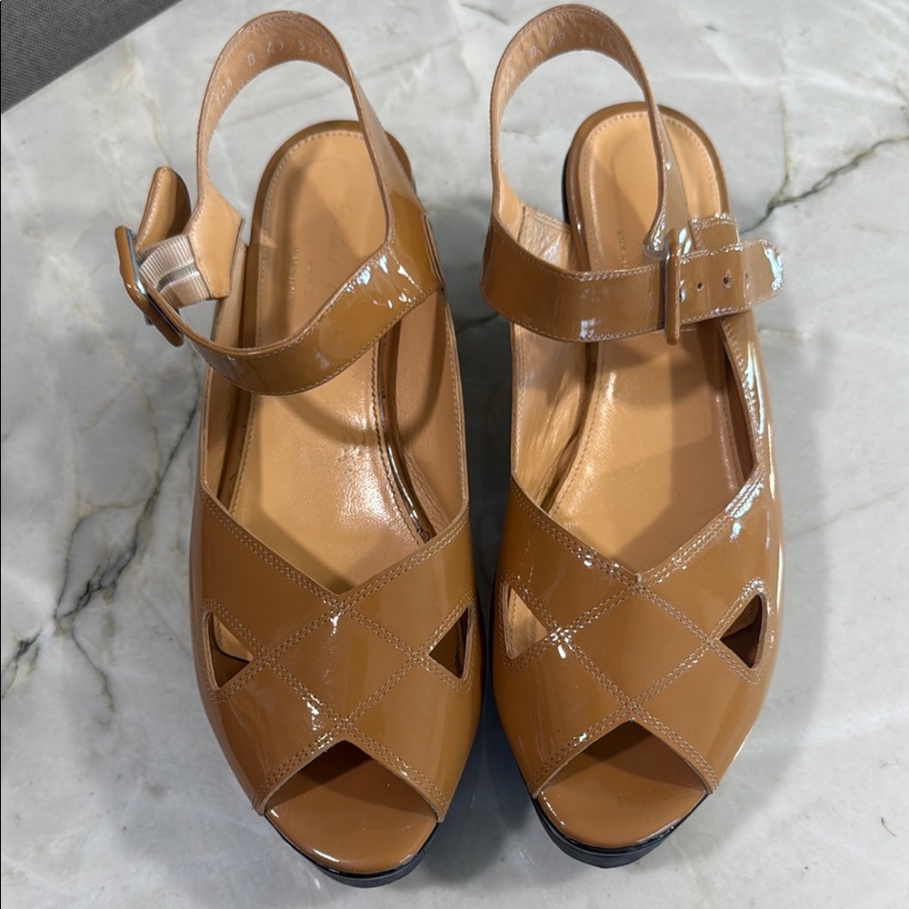 Elegant Tan Women's Sandals